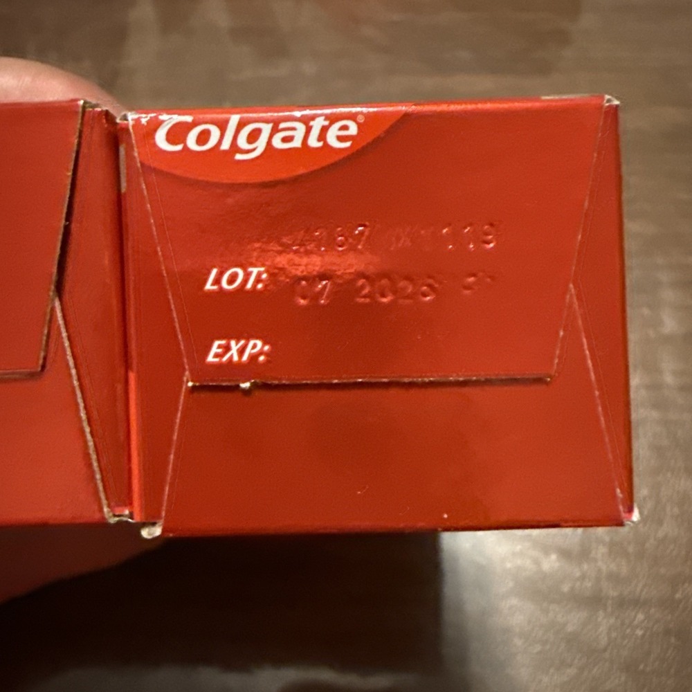 Lot of 2 Colgate OPTIC WHITE STAIN FIGHTER Toothpaste Clean Mint Paste, 4.2oz - Picture 3 of 4